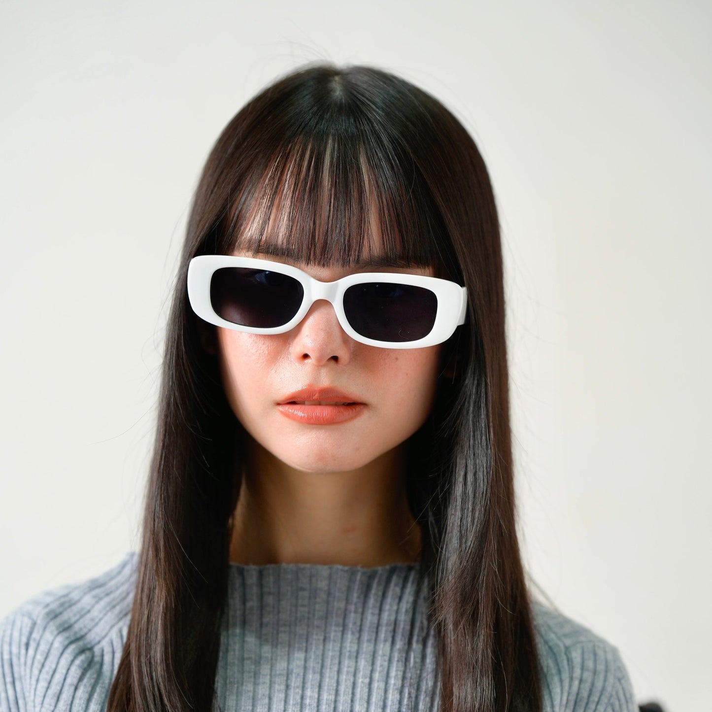 Nocturne – White / Smoke