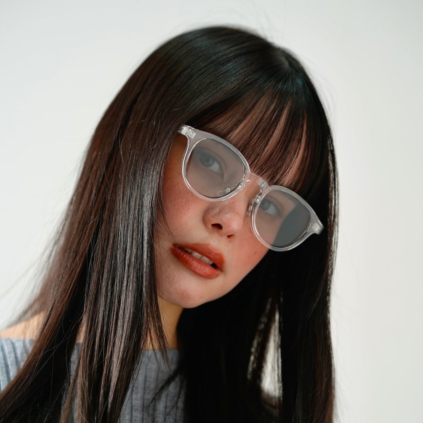 Rayon – Clear / Light Gray